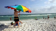 Texas couple arrested for leaving infant on Florida beach