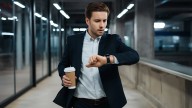 Aclaran cuándo el tiempo de traslado sí cuenta como jornada laboral: téngalo en cuenta