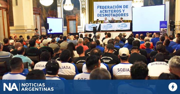 Aceiteros pidieron "no votar" a los que puedan acompañar una reforma laboral