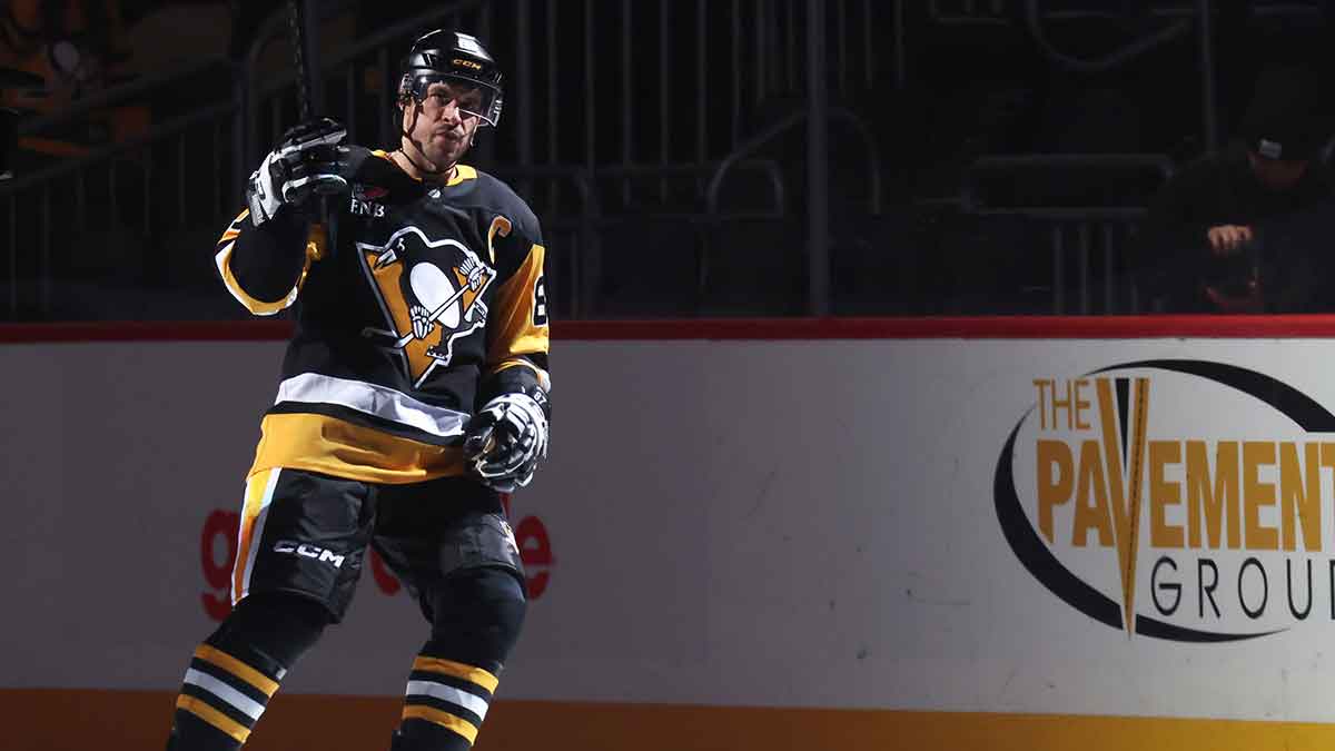 Sidney Crosby stands alone in Penguins record books