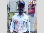 Heroic Act: Mumbai traffic cop bravely rescues girl from knife attack [ FULL VIEW ]