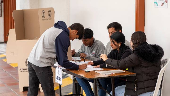 Los partidos tradicionales dominan unas elecciones juveniles con poca participación