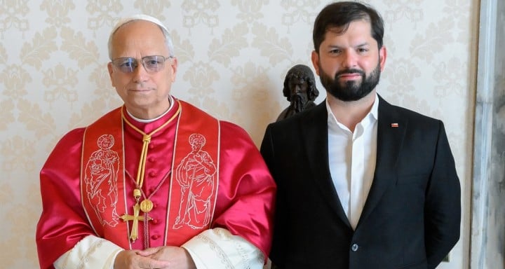 Presidente Boric se reúne con el Papa León XIV y aborda temas sociales y globales
