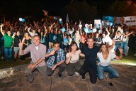 Michel y Biré encabezaron una caminata para cerrar la campaña de Fuerza Entre Ríos en Gualeguaychú