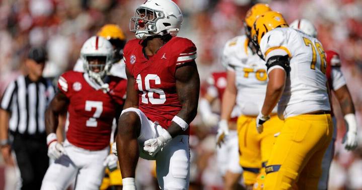 No. 5 Oklahoma rolls into Red River Rivalry week after commanding win over Kent State