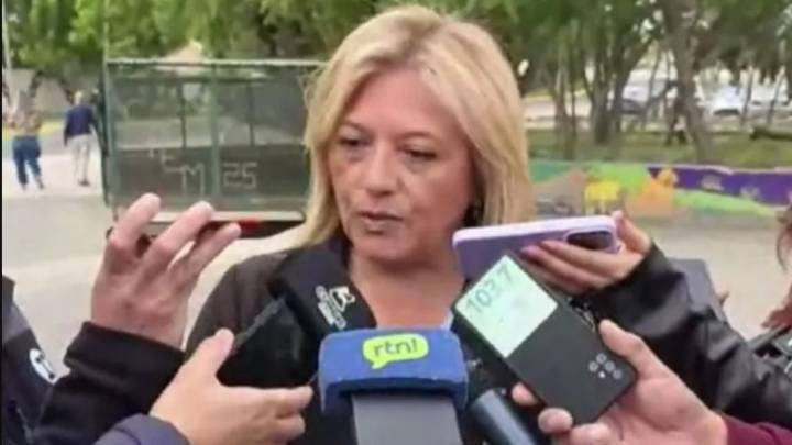 Karina Maureira emitió su voto en el CPEM del barrio Mercantiles