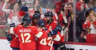 Boqvist scores go-ahead goal as Cup champ Panthers beat Blackhawks 3