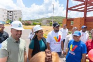 Gobernadora Yulisbeth García inspeccionó proyectos habitacionales en Caroní