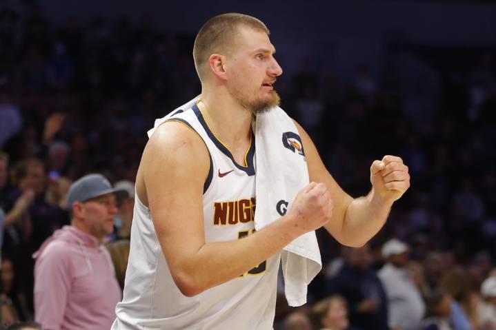 Deadspin | Nuggets' Nikola Jokic pursues record triple-double vs. Blazers