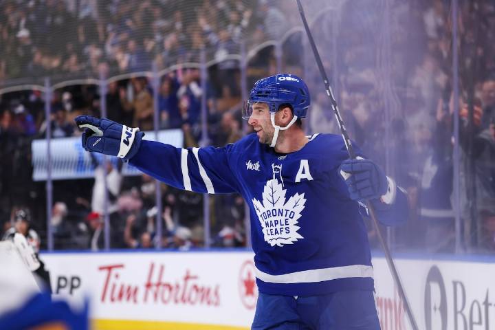 Maple Leafs top Sabres 4-3 with overtime goal