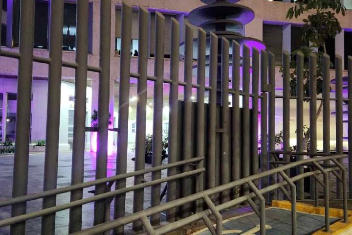 Trabajadores del PJF cierran accesos a juzgados y tribunales por falta de insumos; OAJ y Palacio de Justicia, entre afectados