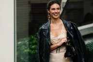 ¿Hasta dónde llegar con la combinación de vestido lencero y pantalones? 15 ideas para inspirarte y 5 niveles de dificultad