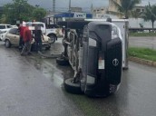 Conductor no respeta el alto y provoca aparatoso choque en la Región 227 de Cancún