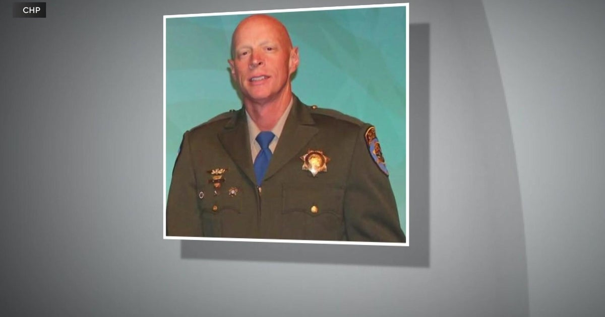 Pilot in helicopter that crashed in Sacramento identified as retired CHP officer, pilot