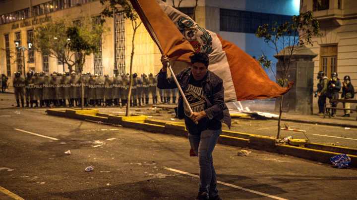 Perú fortalecerá medidas de seguridad tras estallido social contra el nuevo gobierno del presidente José Jerí: protestas dejan un muerto y 113 heridos