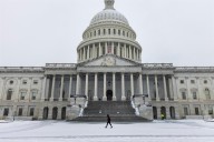El Senado aprueba también anular los aranceles globales impuestos por Trump