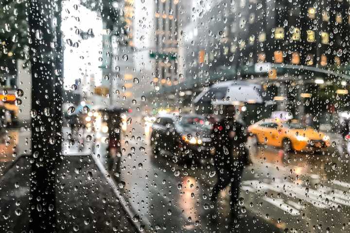 There’s A Potential Nor’easter This Weekend Looming Over NYC With Winds Up To 50 MPH