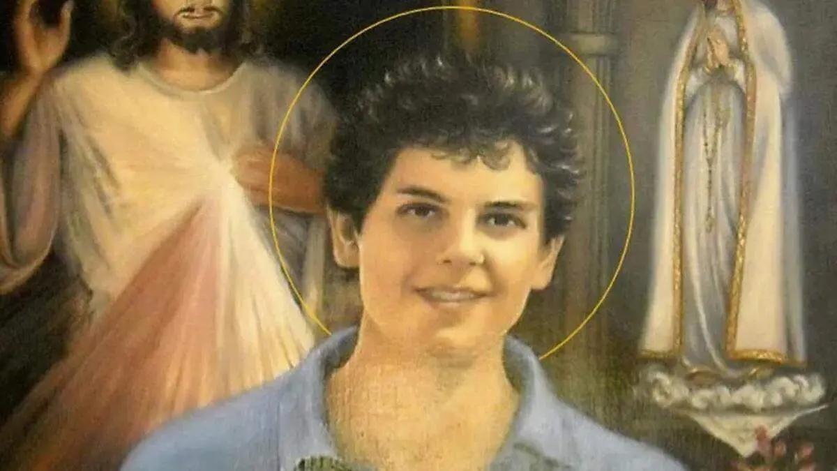 Jóvenes de Teziutlán logran traer la reliquia de San Carlo Acutis a su parroquia