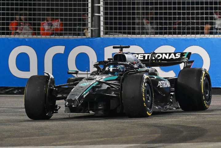 George Russell explains "weird" crash that red