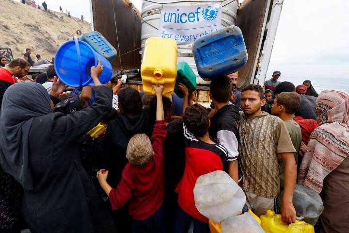 Gaza aid expected to increase Sunday under ceasefire deal