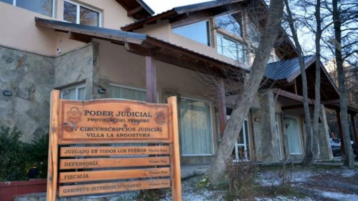 Villa la Angostura: murió un hombre tras detenerse por un neumático en la Ruta 40