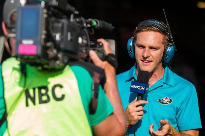 NASCAR Broadcaster Reveals The Real Reason Behind Cup Star’s Firing Broadcaster reveals sponsorship crunch behind Justin Haley’s Spire firing, as Hamlin stays neutral on the swap to Daniel Suárez for