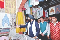 Min Sirsa calls for a ‘Swadeshi Wali Diwali’ at Khadi Utsav 2025