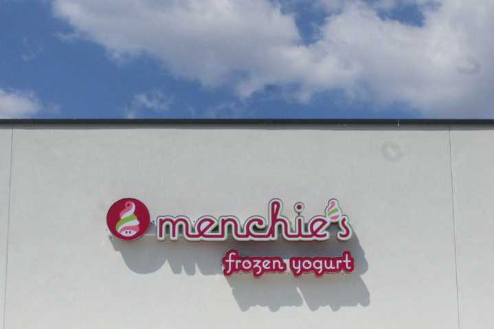 Menchie’s Frozen Yogurt now offering sweet treats ...