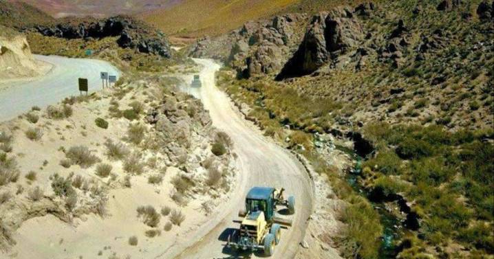 Iniciaron trabajos para pavimentar la ruta nacional 51 hacia el Paso de Sico