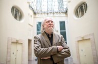 Su literatura, de “exceso grotesco”