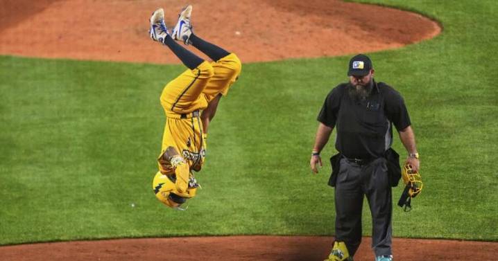Savannah Bananas will bring their zany baseball to Kinnick Stadium next July 3