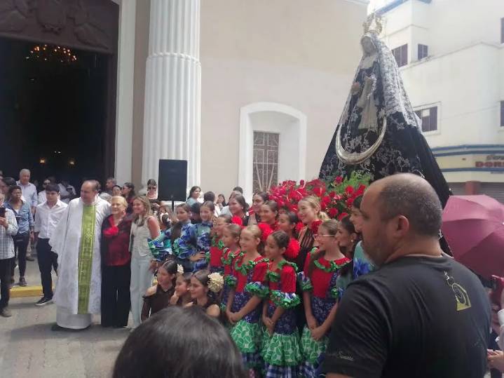 Desde este lunes tradición del Besamanos tras inicio de festividades de Virgen del Socorro