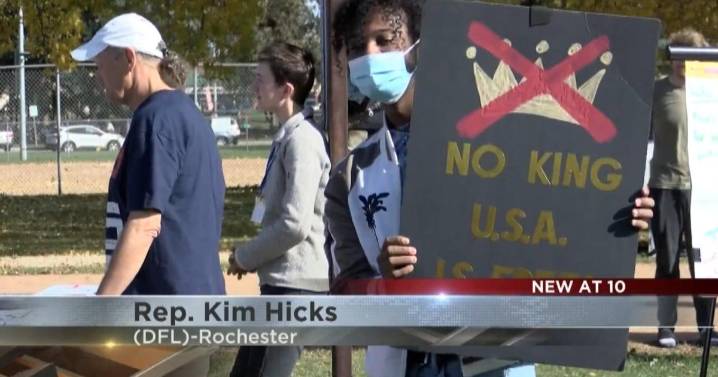 Rochester sees second wave of 'No Kings' protest on Saturday