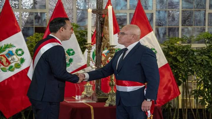 Perú: Gobierno declaró el estado de emergencia en la capital Lima
