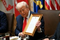 Trump advierte que la ayuda a Argentina está vinculada a resultado electoral