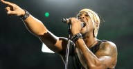 D'Angelo, Grammy-winning R&B singer who became an icon with 'Untitled (How Does It Feel),' dies