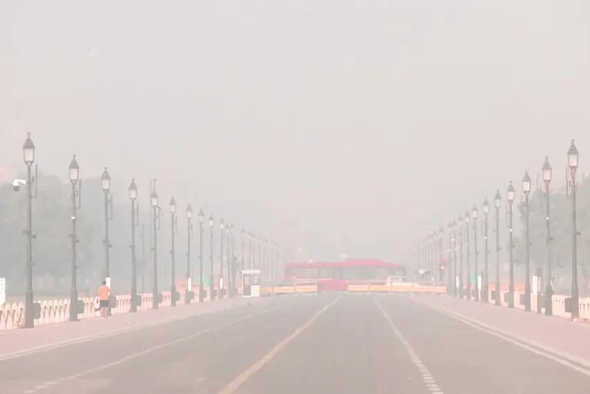 Delhi Celebrates Diwali 2025 Amid Toxic Air and GRAP-2 Restrictions: AQI Dips to ‘Very Poor’ Category