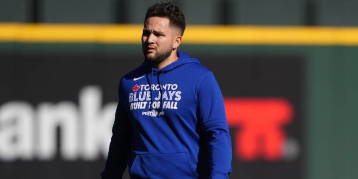 Bo Bichette takes ground balls at second base ahead of World Series