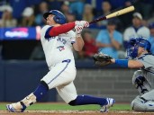 Alejandro Kirk busca romper récord histórico de jonrones para un cátcher en la MLB