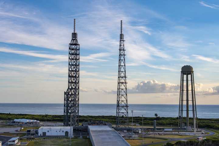 Blue Origin wins $78.2 million contract to expand satellite processing infrastructure at Cape Canaveral