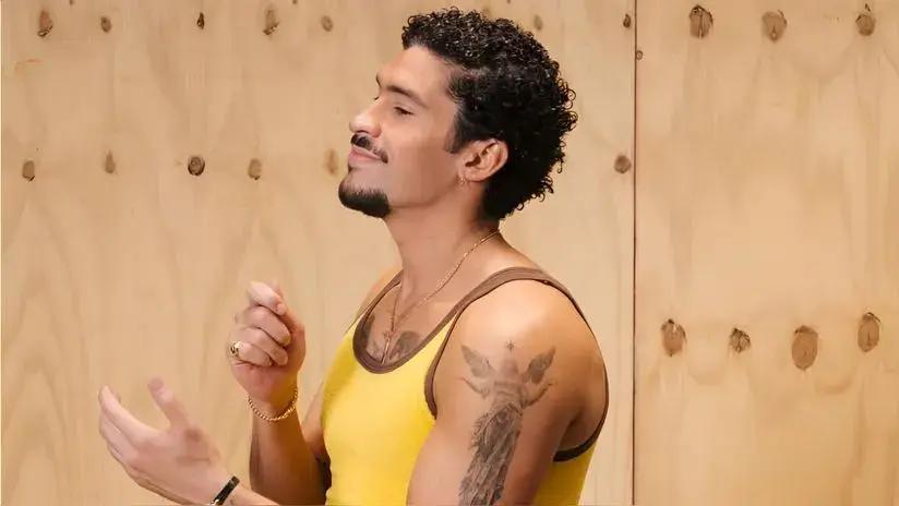 Presidente de Telemundo reconoce a Bad Bunny como "el artista que más defiende el español" durante el X Congreso de la Lengua en Arequipa
