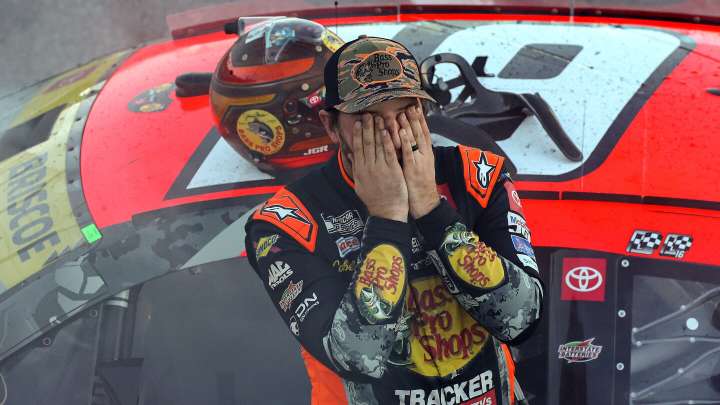 Chase Briscoe wins on last-lap pass at Talladega, advances to Championship 4