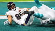Ravens derrotan a Dolphins 28-6 en Hard Rock, Henry y Jackson dominan