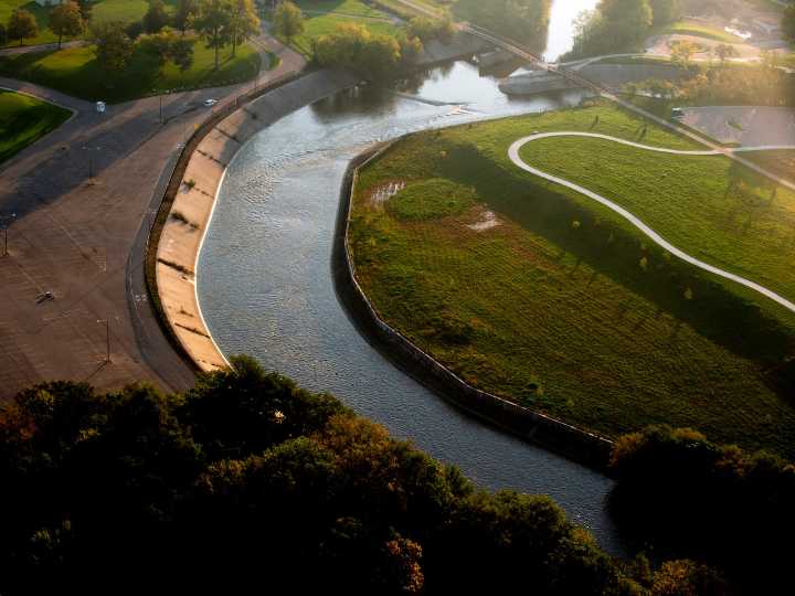 City may use canine to sniff out human waste in storm drains and Flint River outfalls