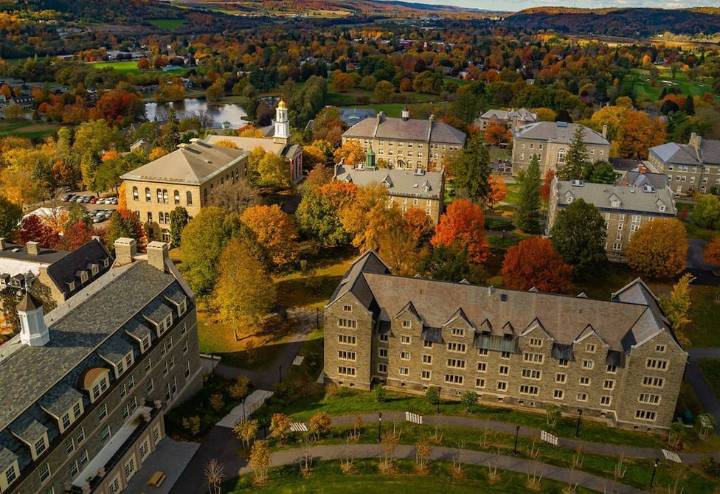 Esta universidad de Estados Unidos ofrece matrícula gratuita a familias que ganen 175.000 dólares o menos