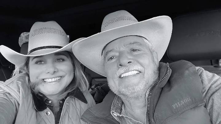 Políticos y empresarios expresan sus condolencias a Maru Campos por la muerte de su esposo, Víctor Cruz Russek