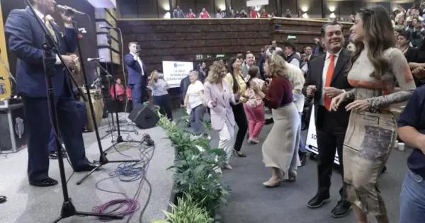 Baile en San Lázaro desata indignación nacional