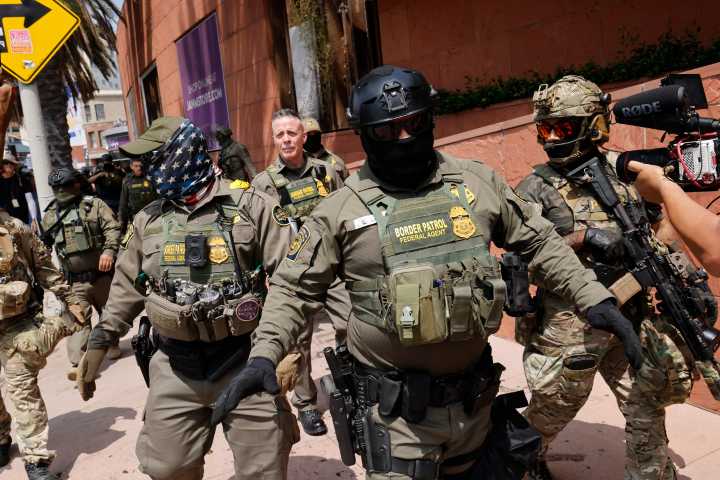 Masking Bill Fuels California Legal Battle Over Federal Immigration Agents