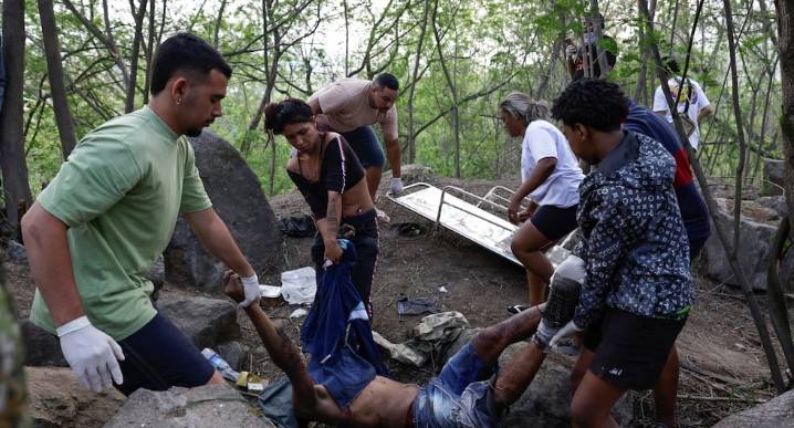 Río de Janeiro: Una noche de rescate de decenas de cadáveres tras la operación policial más letal en la ciudad de Brasil | Comando Vermelho | Complexo do Penha
