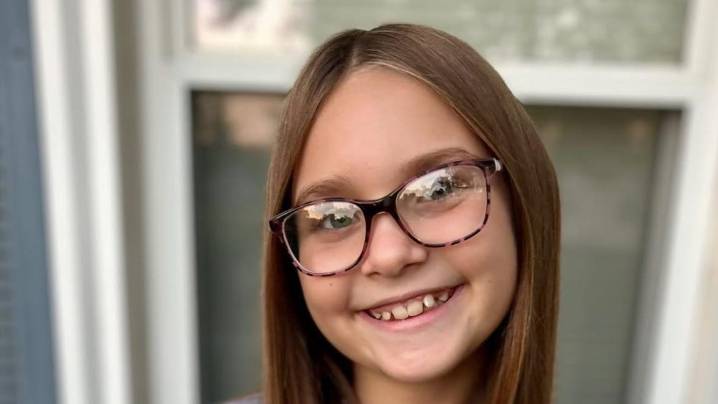 9-year-old girl hurt after car crashes into Center Line home: Reports
